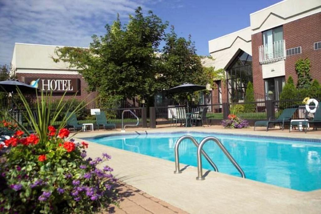 Hotel L'Oiseliere Montmagny Exterior photo